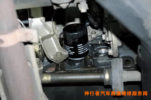 换三滤加机油多少钱_宝马1系保养机油三滤多少钱_机油三滤