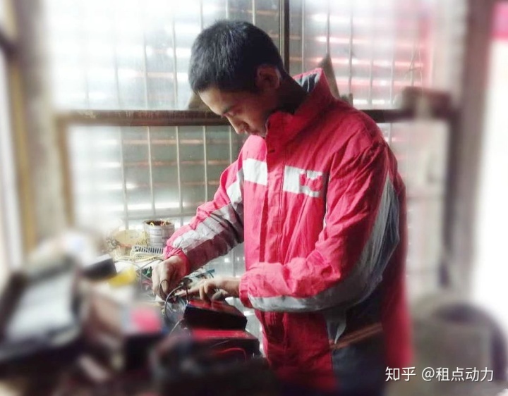 电动自行车维修_自行车式电动车可以跑多远_自行车改装成电动
