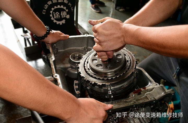 法士特副箱维修视频_厦门汽车空调蒸发箱维修_变速箱维修